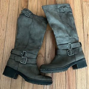 Tall grey zipper buckled boots. Pretty good condition. Only worn a few times